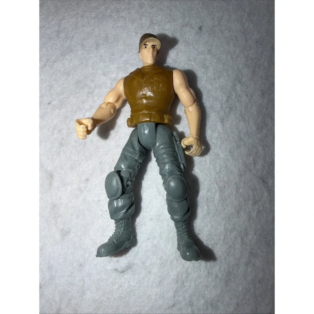 MIXED FIGURES different size, make, and themes Lot Of 7